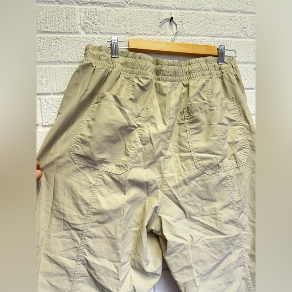 Urban Outfitters BDG Cargo Baggy Pants Beige Parachute Drawstrings XL - Picture 9 of 9